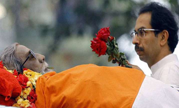 uddhav collects father s ashes