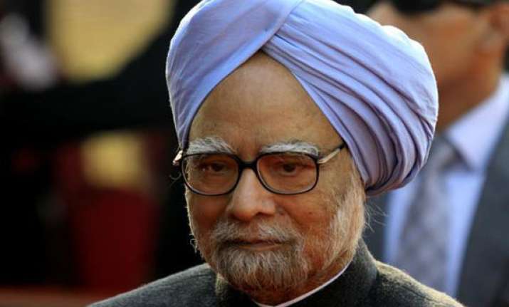 upset manmohan pulls up shinde over delay in informing