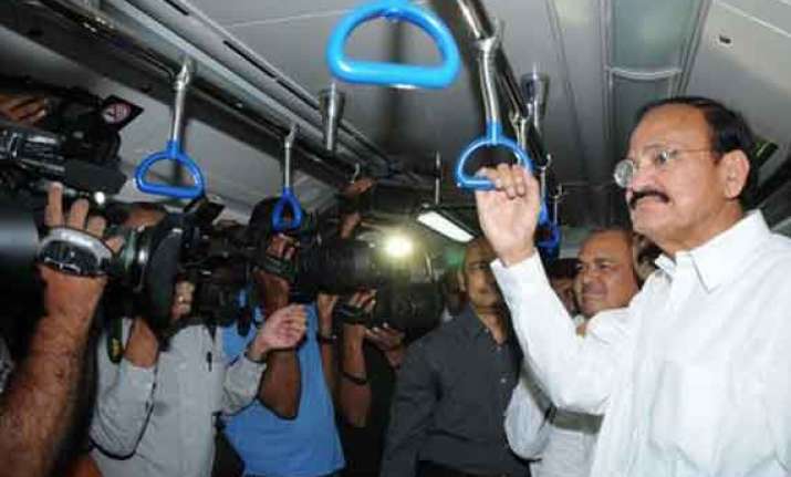use metro to decongest traffic venkaiah naidu to colleagues