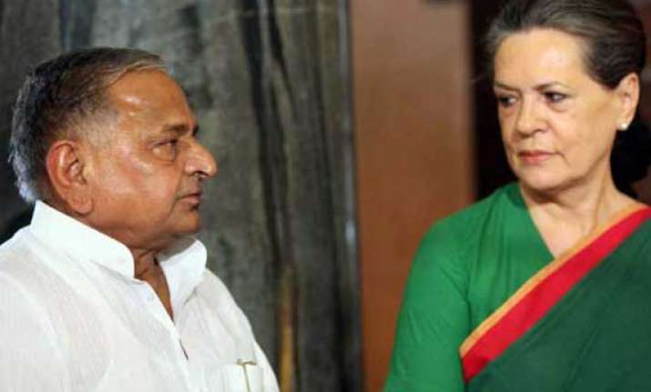 vadra land deals mulayam mayawati back sonia gandhi