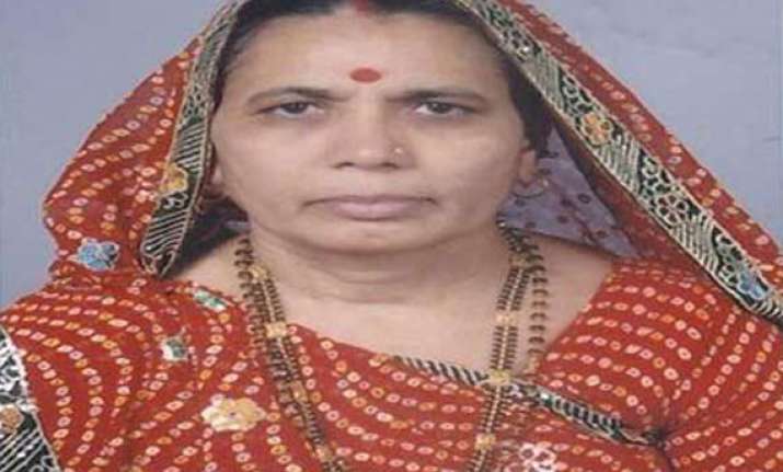 winning congress candidate savitaben khath dies of brain