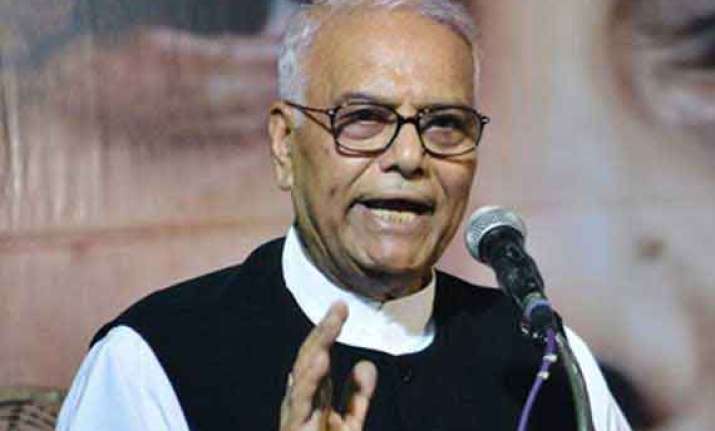 yashwant sinha uses unparliamentary word at public function