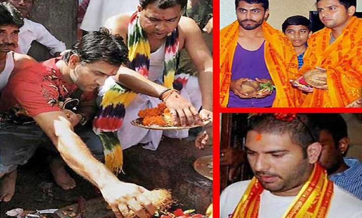 a peek into the religious side of indian team players