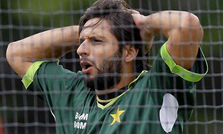 afridi fined rs 45 lakhs cleared to play abroad