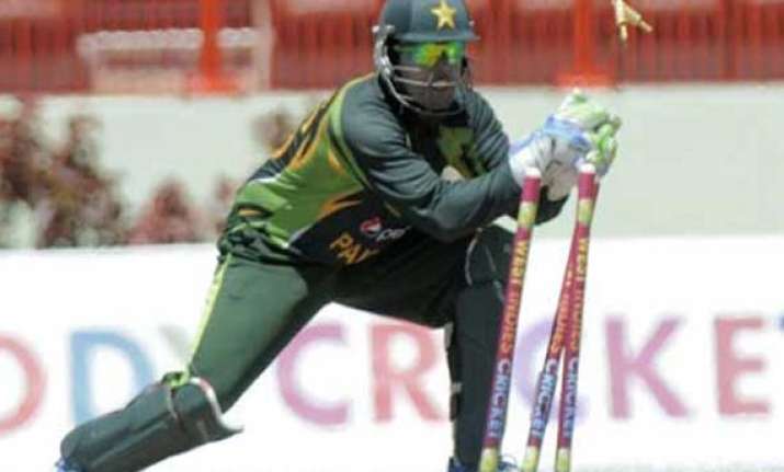 akmal to continue keep wickets in t20s and odis