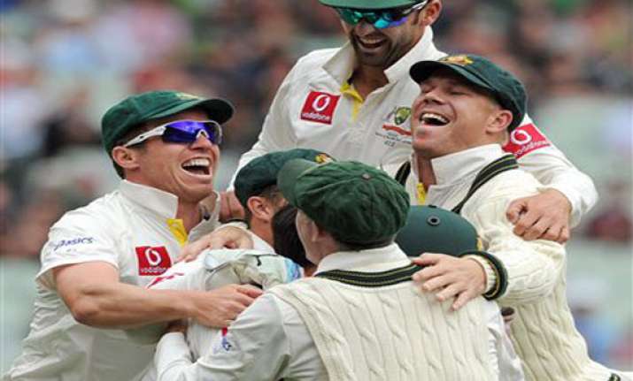australia inflicts innings defeat on sri lanka in second
