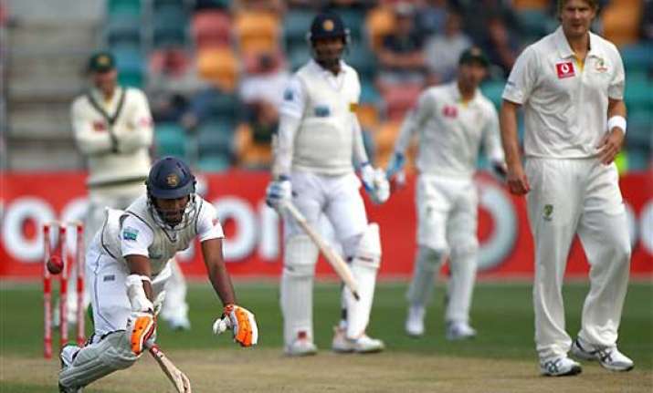 australia leads sri lanka by 328 after day 4