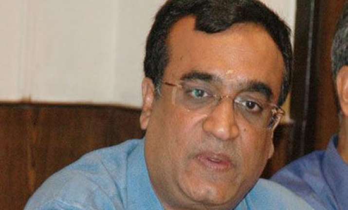 bcci should agree to come under rti maken