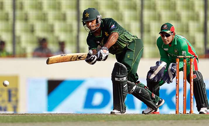 pakistan beat bangladesh by 2 runs win asia cup