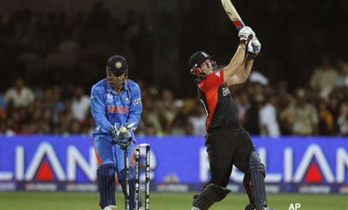 bresnan reprimanded for hitting stumps with bat in tied