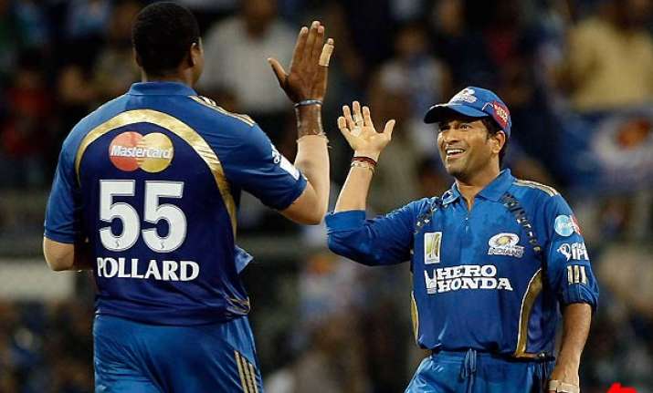 clinical mumbai beat delhi by 32 runs to remain on top