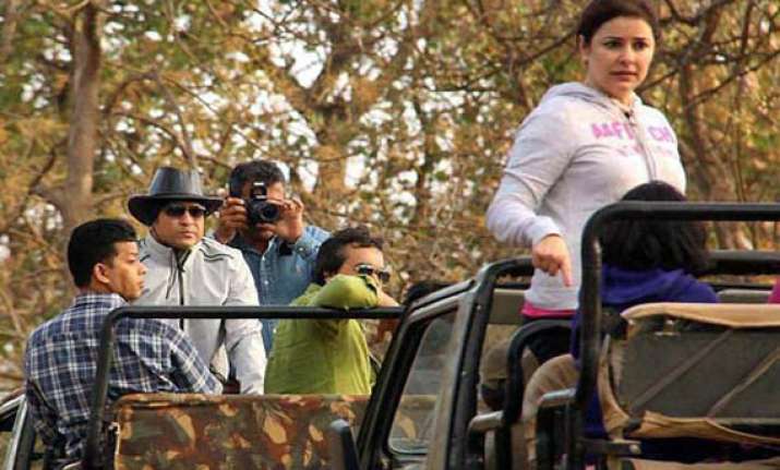 complaint filed against sachin tendulkar s gir sanctuary