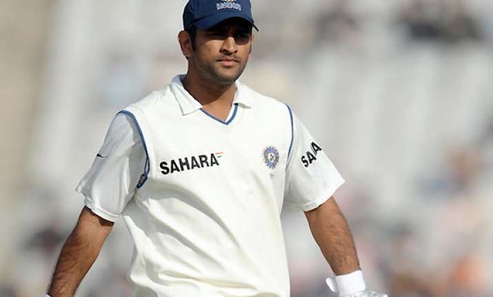 india on threshold of big victory as henriques fights on