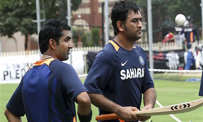 dhoni blames t20 defeat on rain