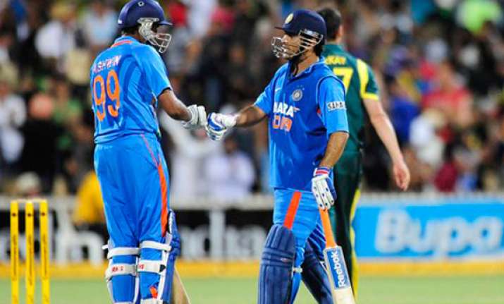dhoni draws praise from rivals for being the finisher