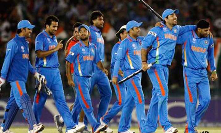 dhoni explains food fiasco in mohali