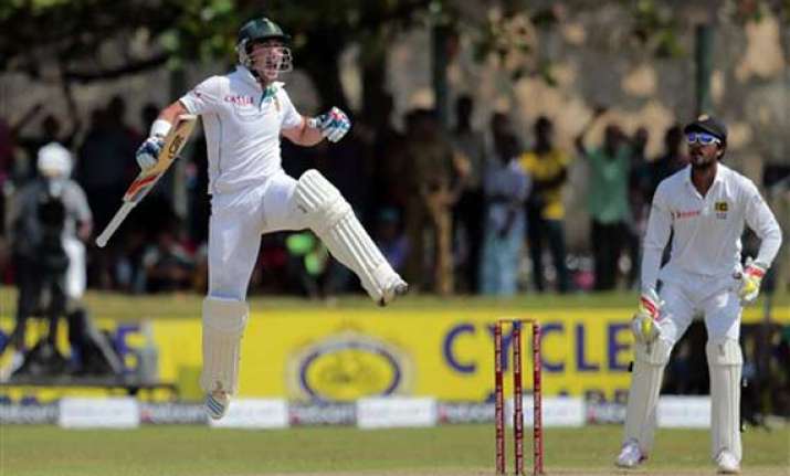 elgar ton takes south africa to 268 5 vs sri lanka