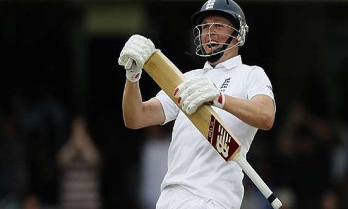 england leads sri lanka by 389 with 1 day left