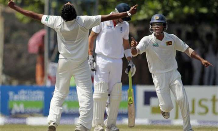 sri lanka beats england by 75 runs in 1st test