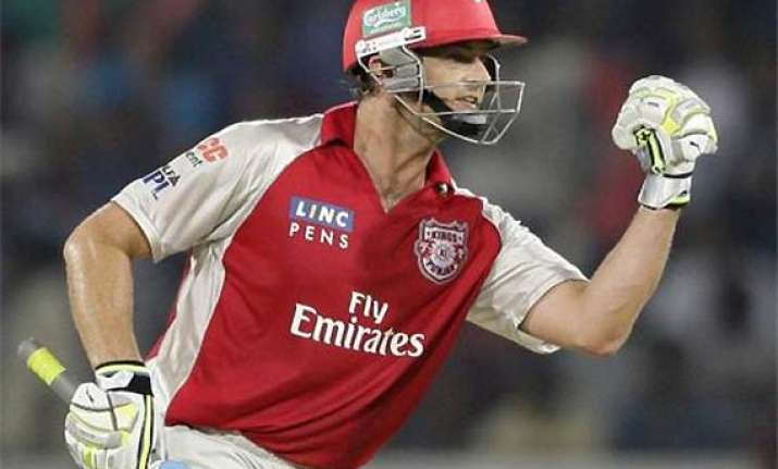 gilchrist appointed captain cum coach of kxip