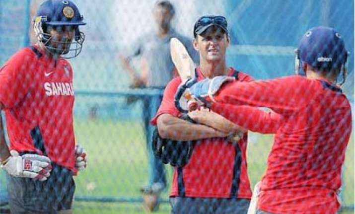harbhajan gives zaheer a batting lesson