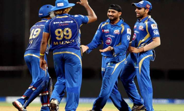 ipl7 mumbai add to delhi woes with 15 run win