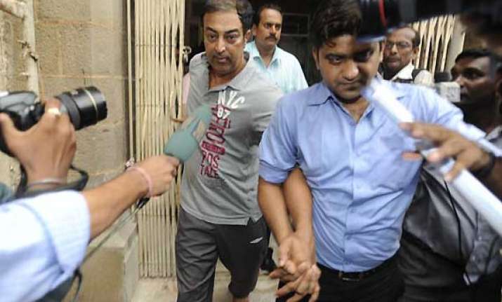 ipl sleaze vindoo tells police he used to supply girls to