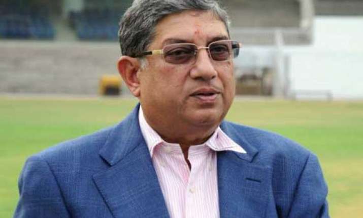 ipl spot fixing fica wants srinivasan to step aside from