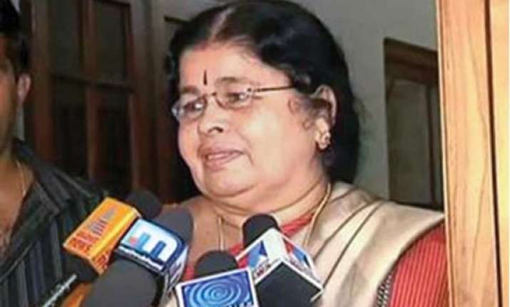 ipl spot fixing sreesanth s mother sister visit him in