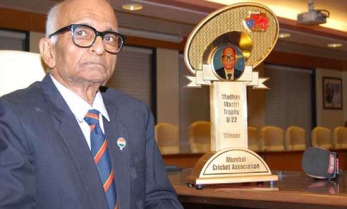 india s oldest test player mantri dies