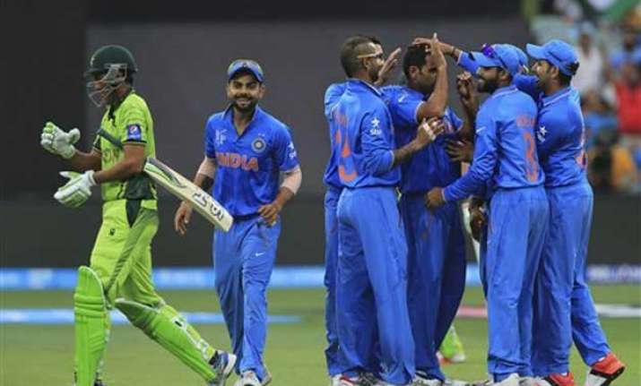 waqar clueless about pak s losing streak against india in