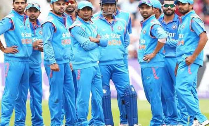 wasim akram dilip vengsarkar bat for home grown coach for