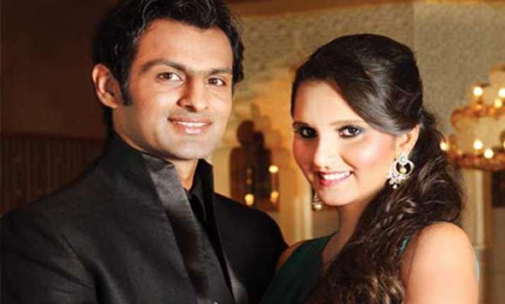 Shoaib Malik To Join His Wife Sania Mirza In India Indiatv News 