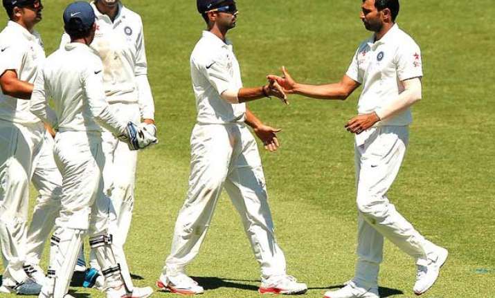 tough for bowlers on flat pitch mohammad shami