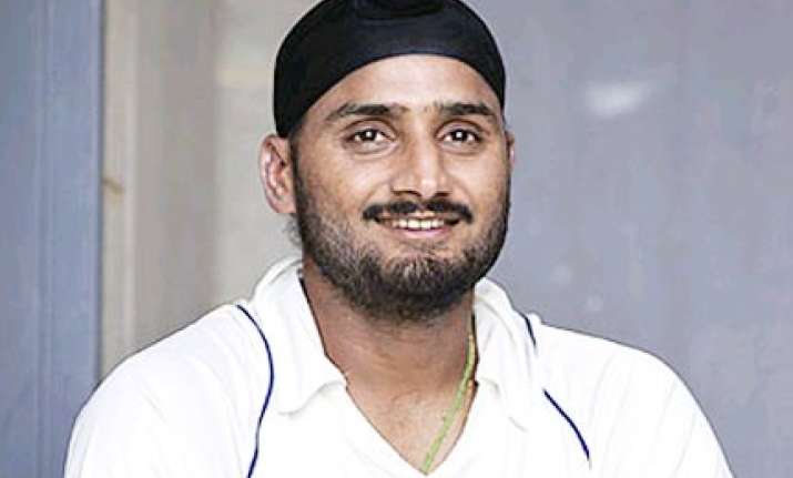 motera like tracks would kill test cricket harbhajan