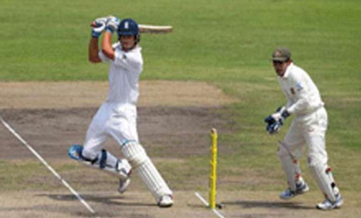 england on back foot against bangladesh in dhaka