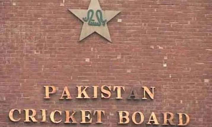 pakistan sending three member team to assess world t20