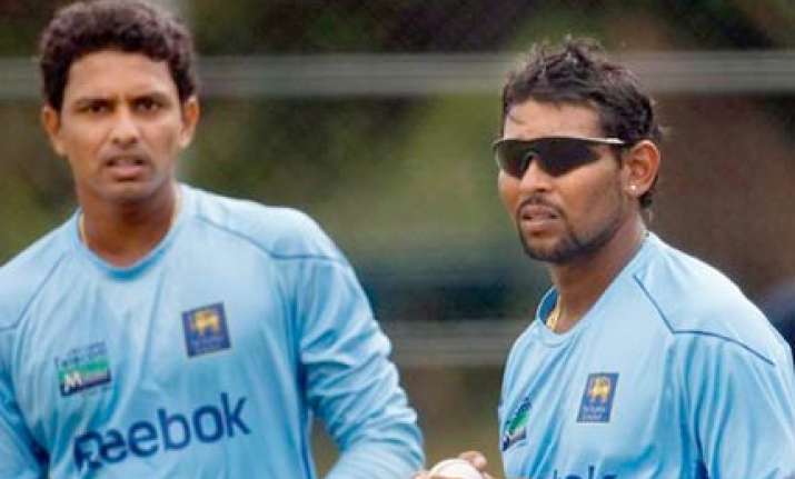 randiv banned for one match dilshan fined for no ball fiasco