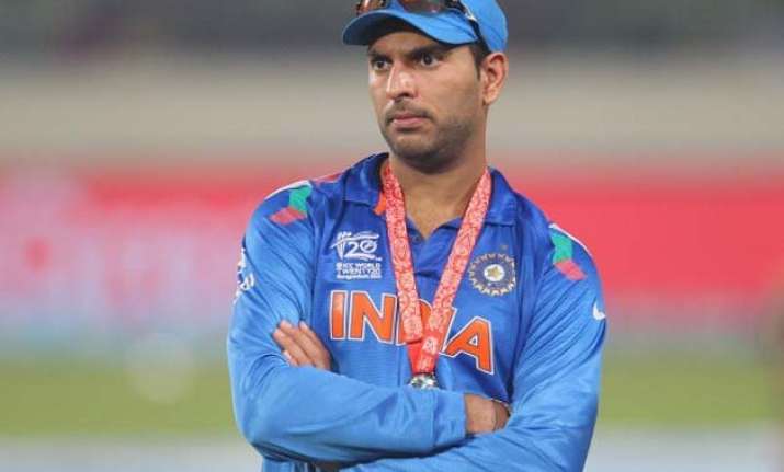 dhoni new field restriction rules affected yuvraj s bowling