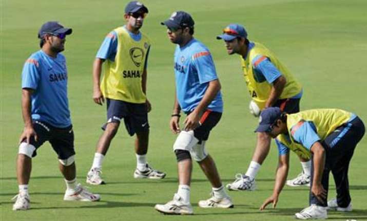 dhoni defends jadeja clears doubt about sehwag