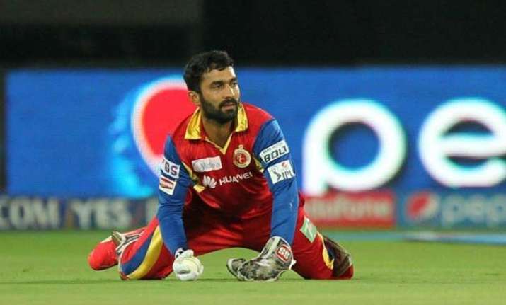 ipl 8 rcb s dinesh karthik fined