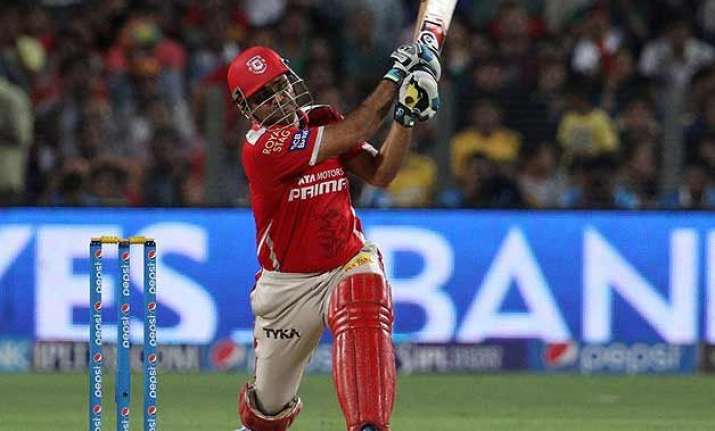 ipl 8 kings xi post 165/7 against delhi