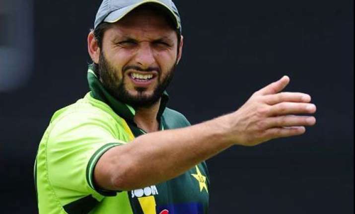 pcb issues show cause notices to five pakistan players