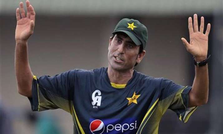 younis khan should retire now former pak players