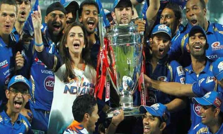 bollywood chants mumbai mumbai as mumbai indians lift ipl