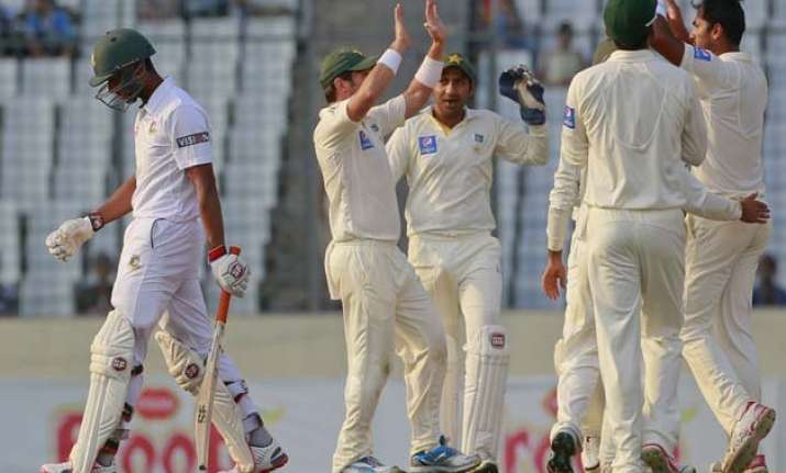 ban vs pak pakistan takes big lead on 2nd day vs bangladesh
