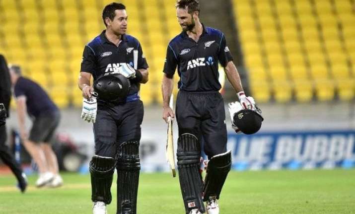 NZ vs PAK: NZ beats Pakistan by 7 wickets with 10 overs to ... - 715 x 431 jpeg 43kB