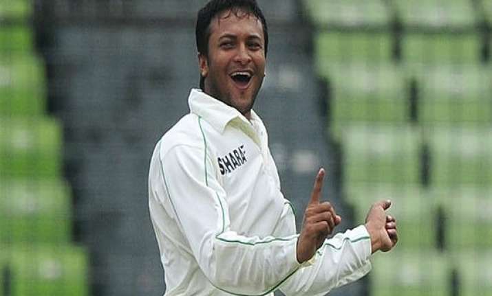 ban vs zim zimbabwe out for 240 in 1st test against
