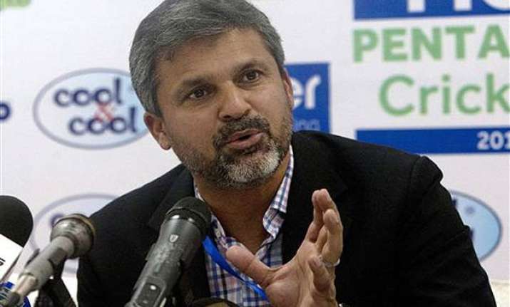 moin khan to be sacked as pakistan s chief selector after