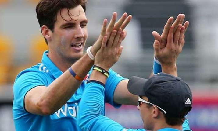 ashes 2015 steven finn claims five wickets as england sniff